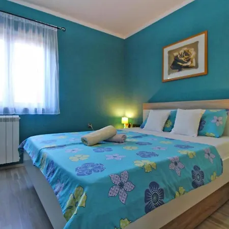 Apartment Spacious With Terrace And Bbq